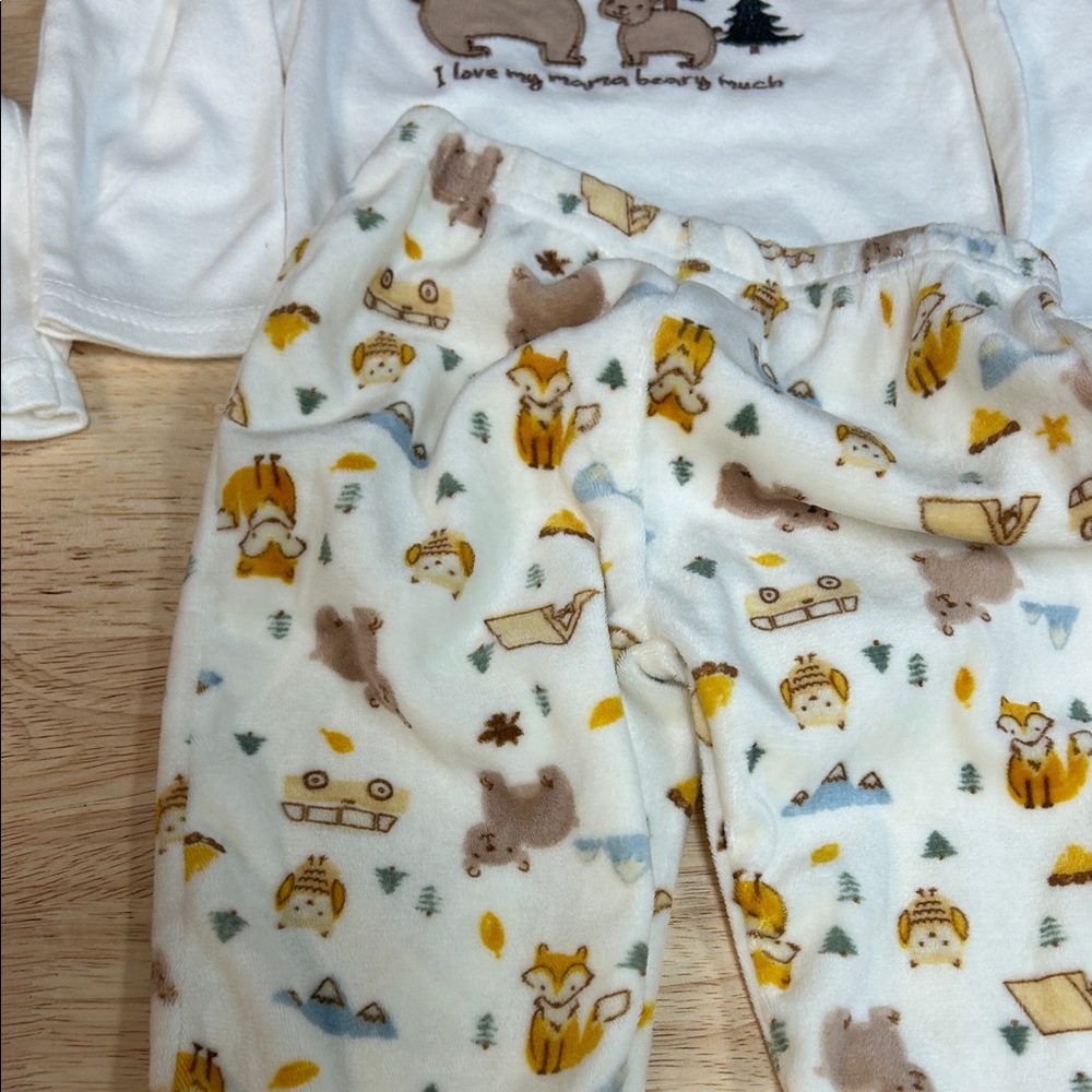 Baby Footed Two-Piece Set in Cream with Animal Prints Gender Neutral - Picture 6 of 6
